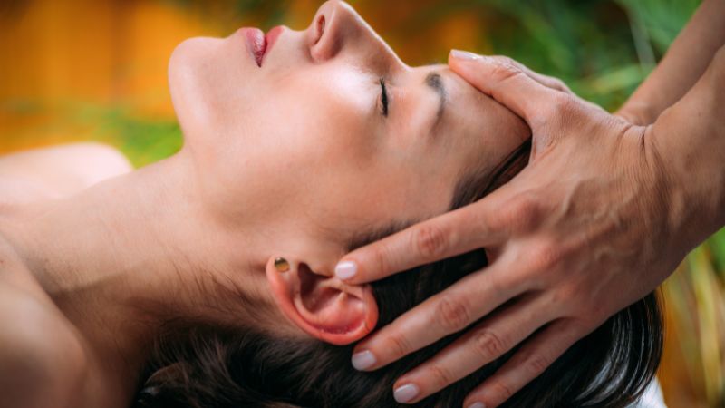 9 Benefits of massage therapy for migraines